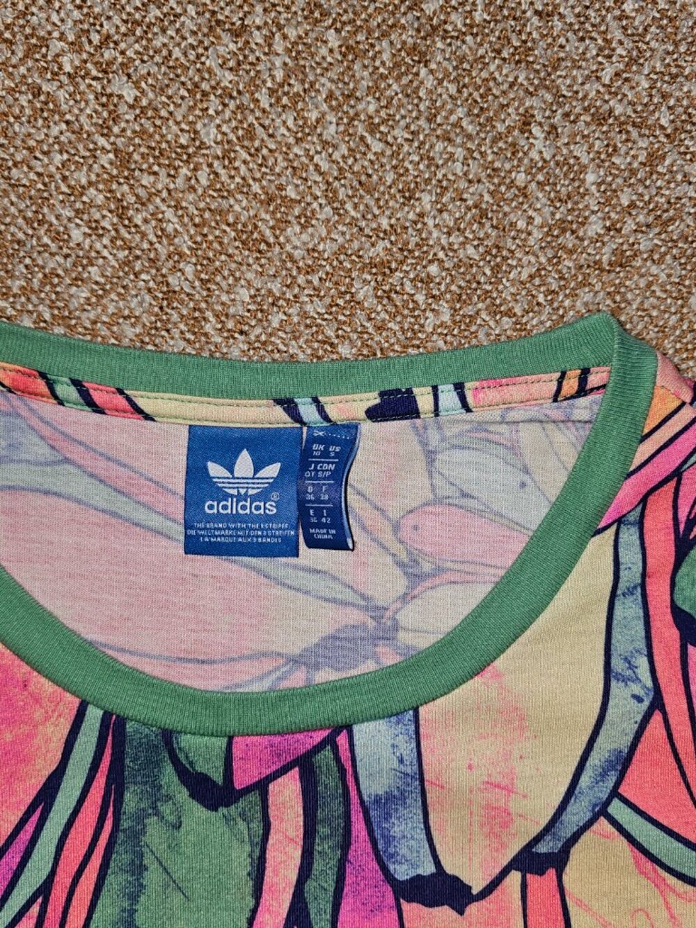 Rare Limited Edition Floral Streetwear Graphic Tee - Picture 3 of 4
